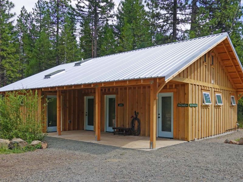 ADA-accessible bathhouse