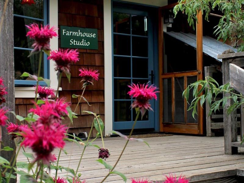 Farmhouse Studio entry