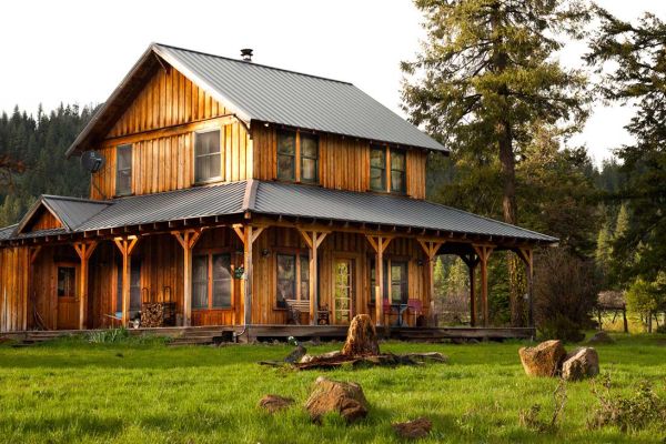 Meadow House off-grid farm stay accommodations at Willow-Witt Ranch